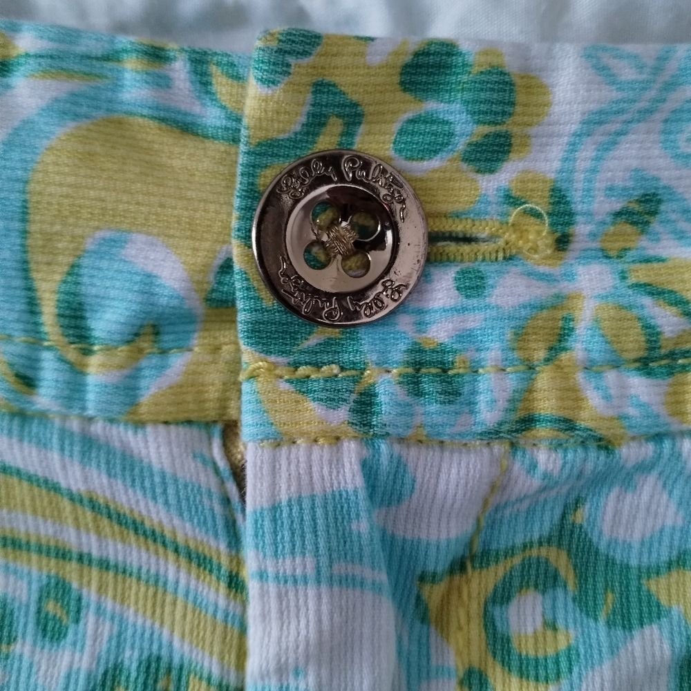 Lilly Pulitzer Callahan Floral Print Shorts NWOT Size 6 - Picture 3 of 7